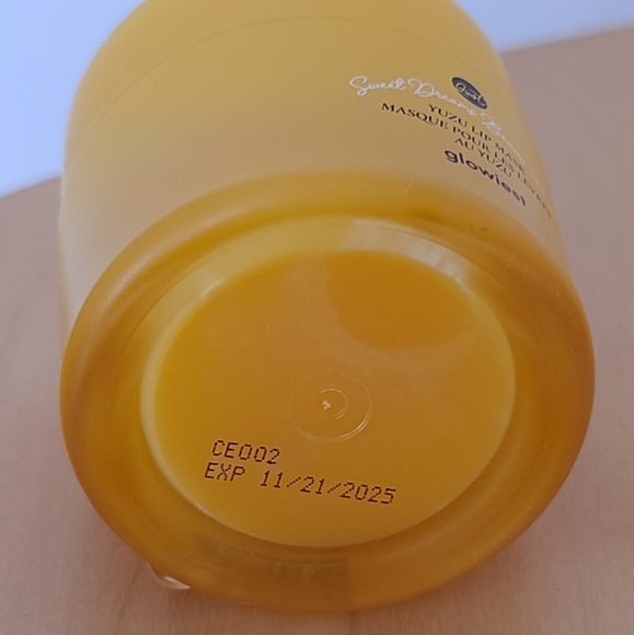 Glowiest Sweet Dreams Yuzu Lip Mask 20mL/0.71 oz - Picture 3 of 4